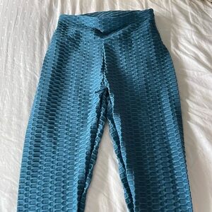 Turquoise butt cinch leggings